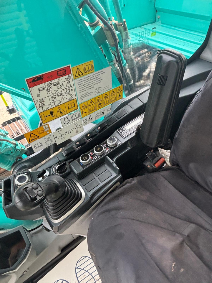 Lánctalpas kotró Kobelco SK210 LC-11: 20 kép.