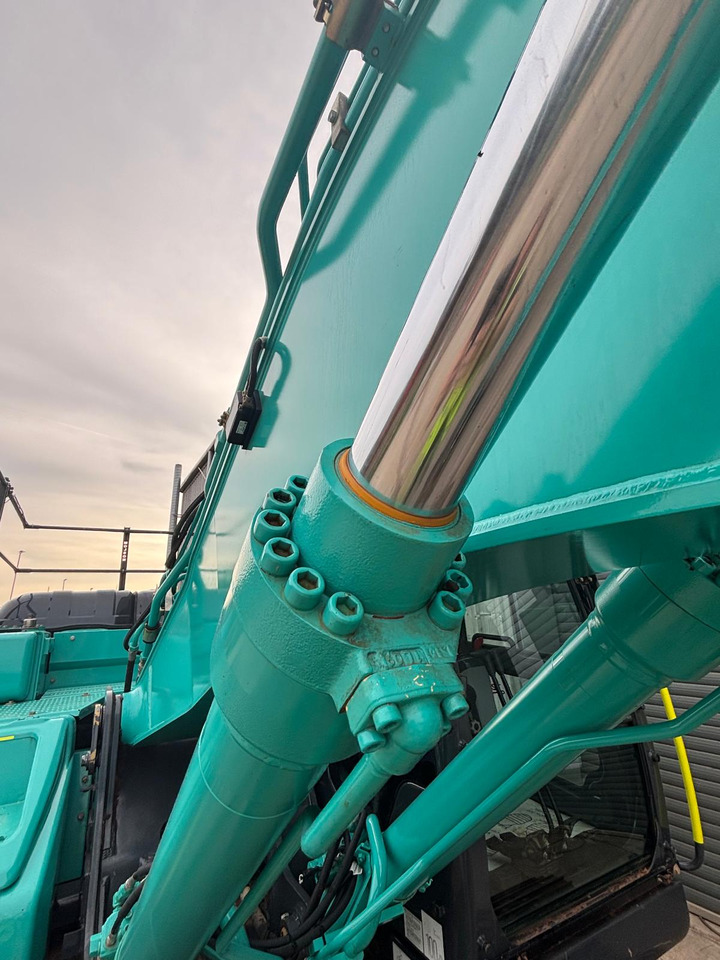Lánctalpas kotró Kobelco SK210 LC-11: 11 kép.