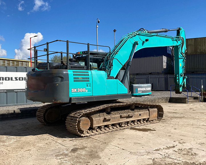 Kobelco SK300LC-10E - Lánctalpas kotró: 5 kép. Kobelco SK300LC-10E - Lánctalpas kotró: 5 kép.