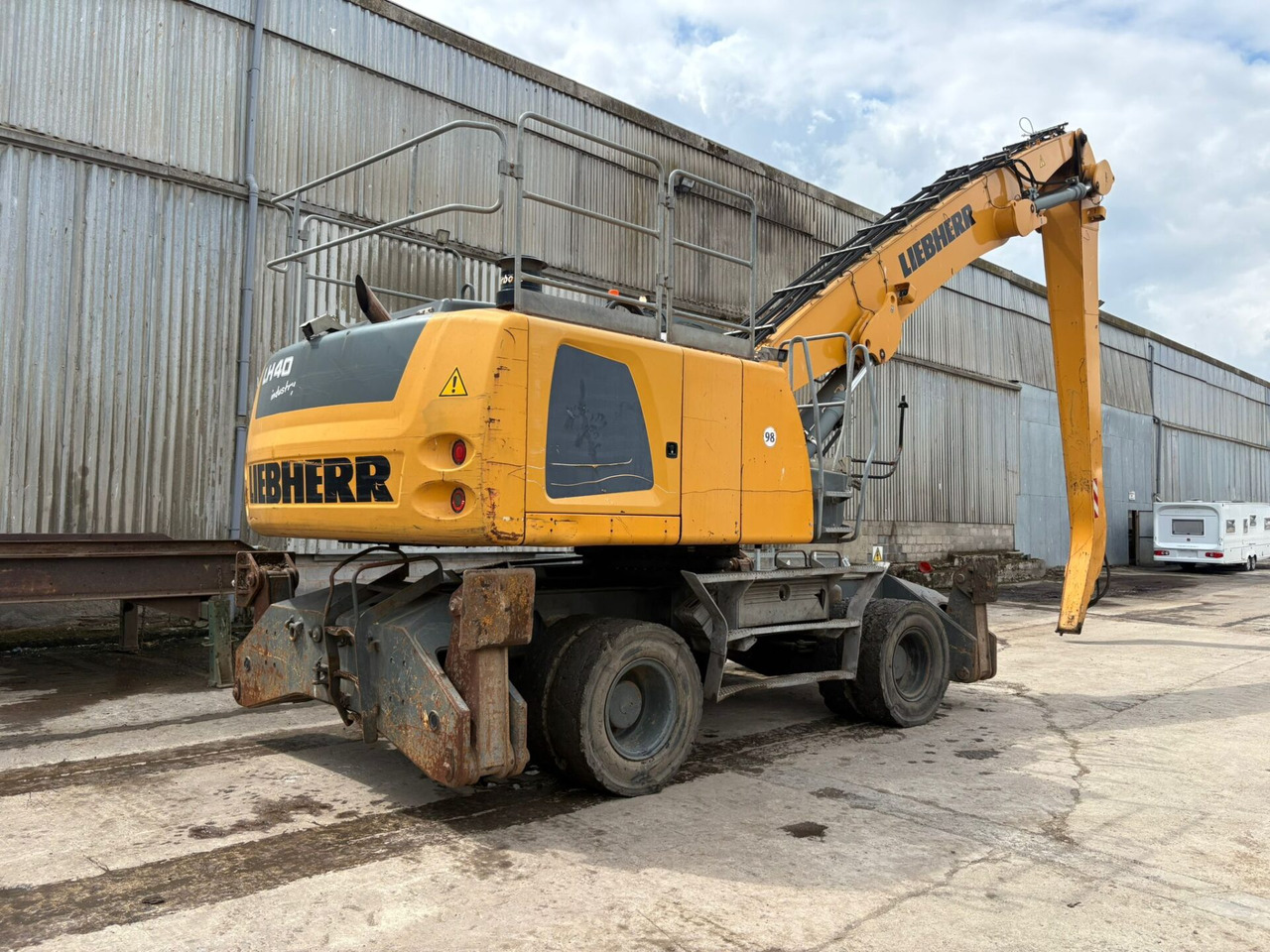 Liebherr LH40M Litronic - Hulladék kotró: 5 kép. Liebherr LH40M Litronic - Hulladék kotró: 5 kép.