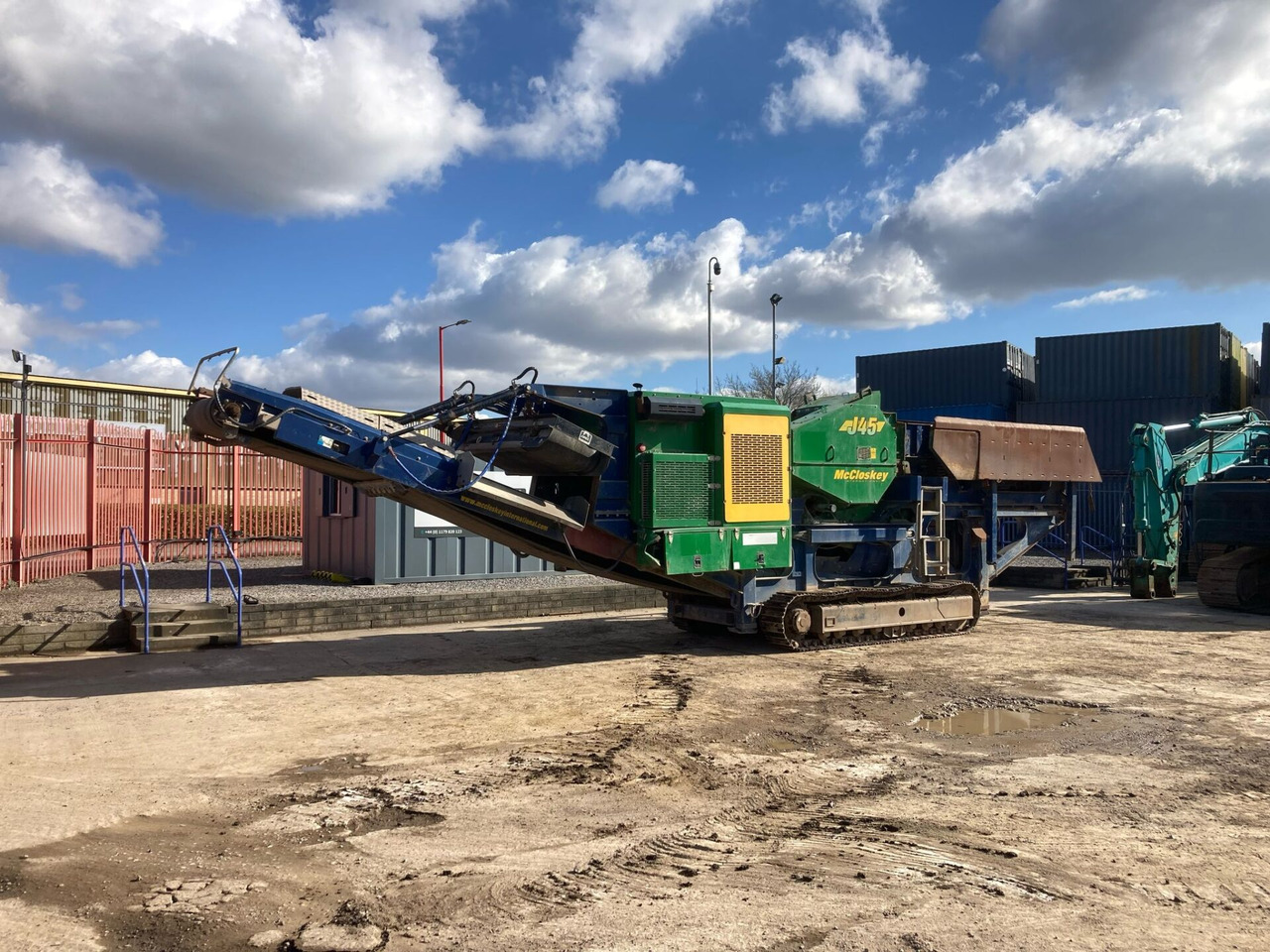 McCloskey J45 - Törőgép: 1 kép. McCloskey J45 - Törőgép: 1 kép.