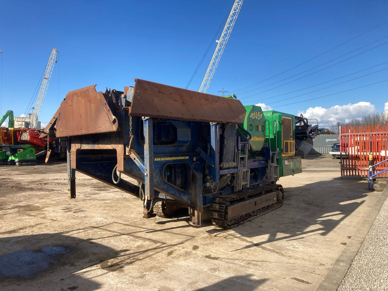 McCloskey J45 - Törőgép: 5 kép. McCloskey J45 - Törőgép: 5 kép.