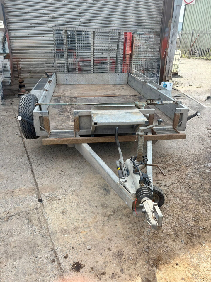 Nugent Trailer - Gépszállító utánfutó: 3 kép. Nugent Trailer - Gépszállító utánfutó: 3 kép.