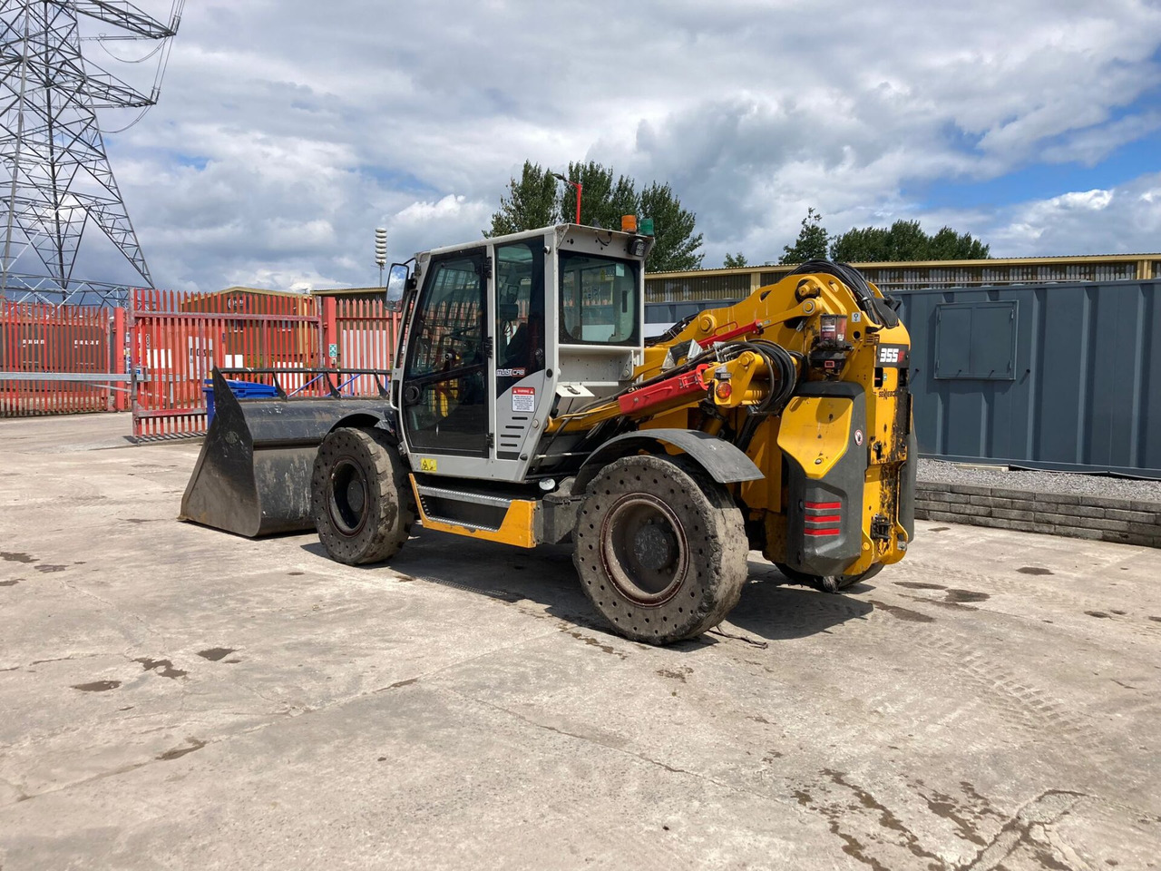 Sennebogen 355E - Teleszkópos rakodó: 3 kép. Sennebogen 355E - Teleszkópos rakodó: 3 kép.