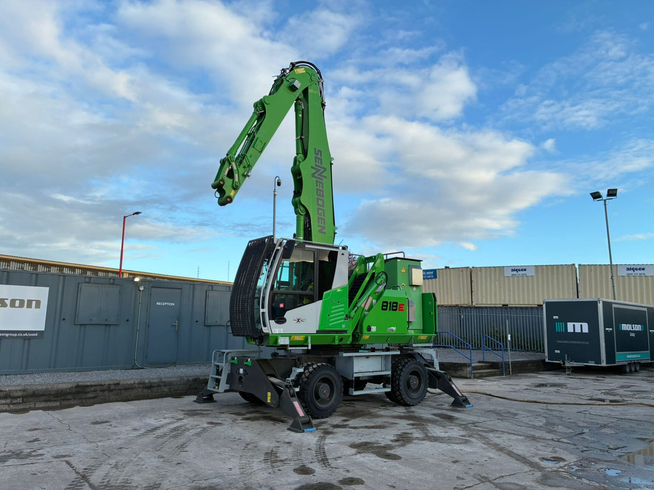 Sennebogen 818E Electric - Hulladék kotró: 1 kép. Sennebogen 818E Electric - Hulladék kotró: 1 kép.