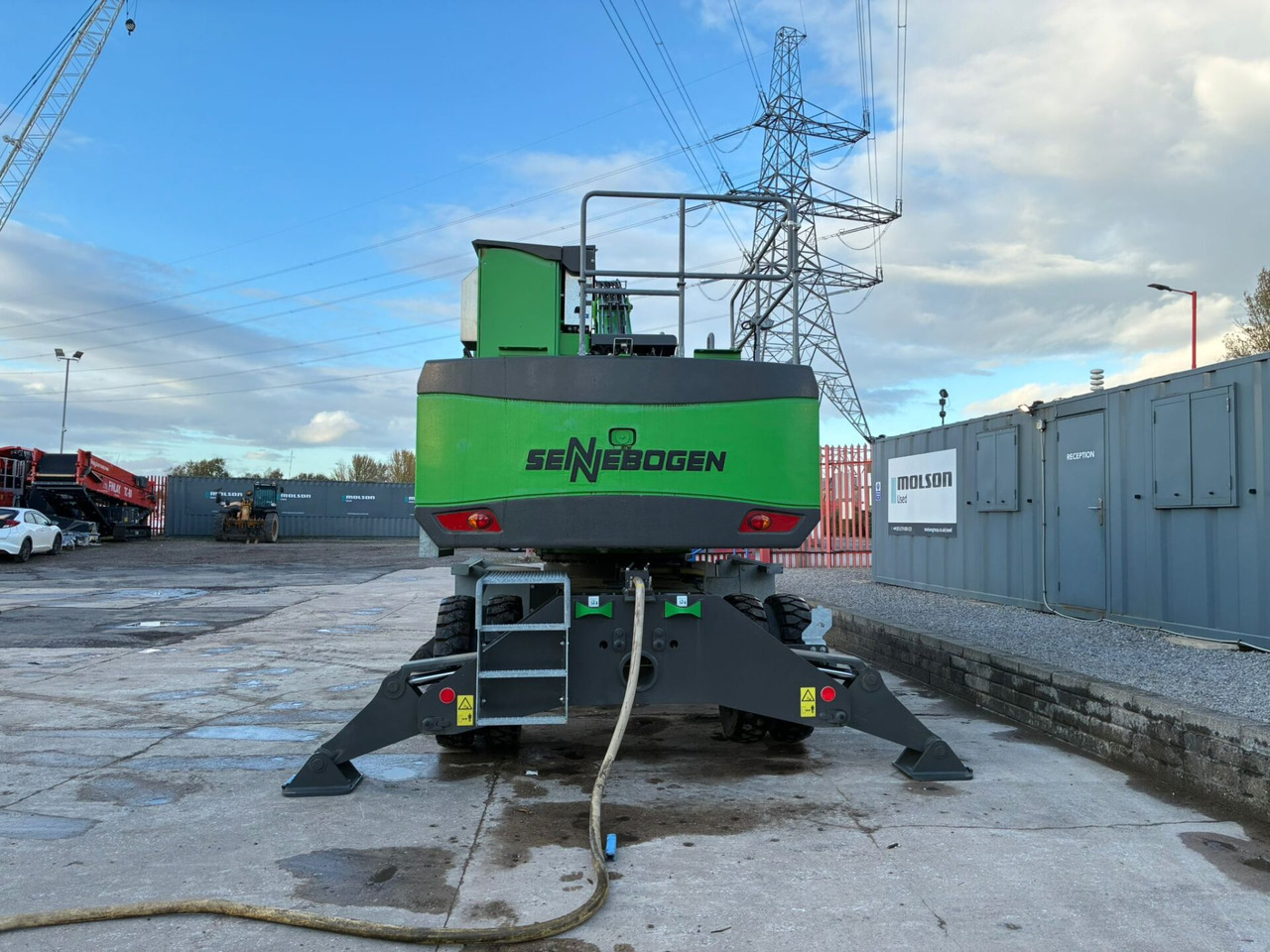 Sennebogen 818E Electric - Hulladék kotró: 4 kép. Sennebogen 818E Electric - Hulladék kotró: 4 kép.