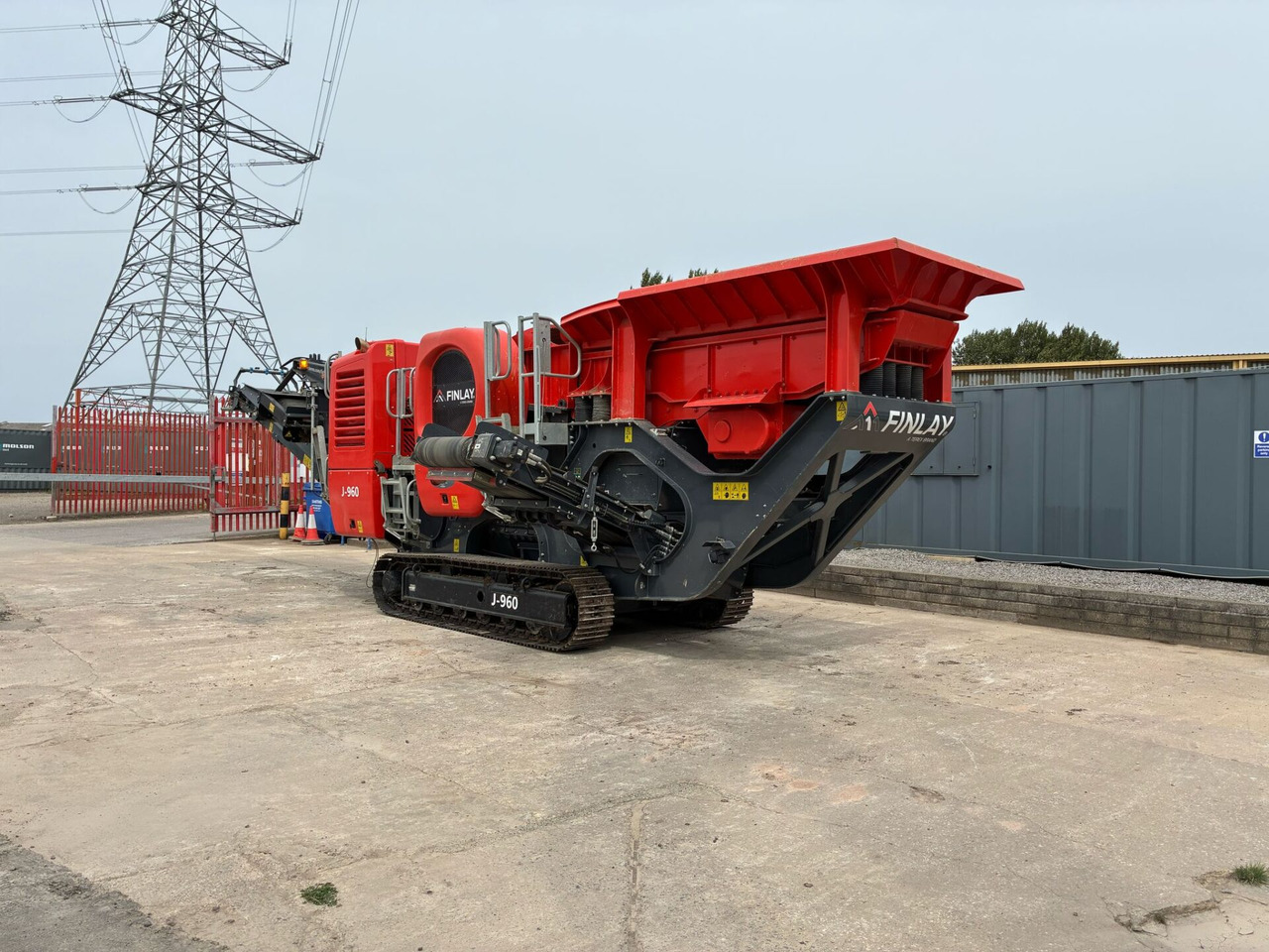 Terex Finlay J-960 - Törőgép: 3 kép. Terex Finlay J-960 - Törőgép: 3 kép.