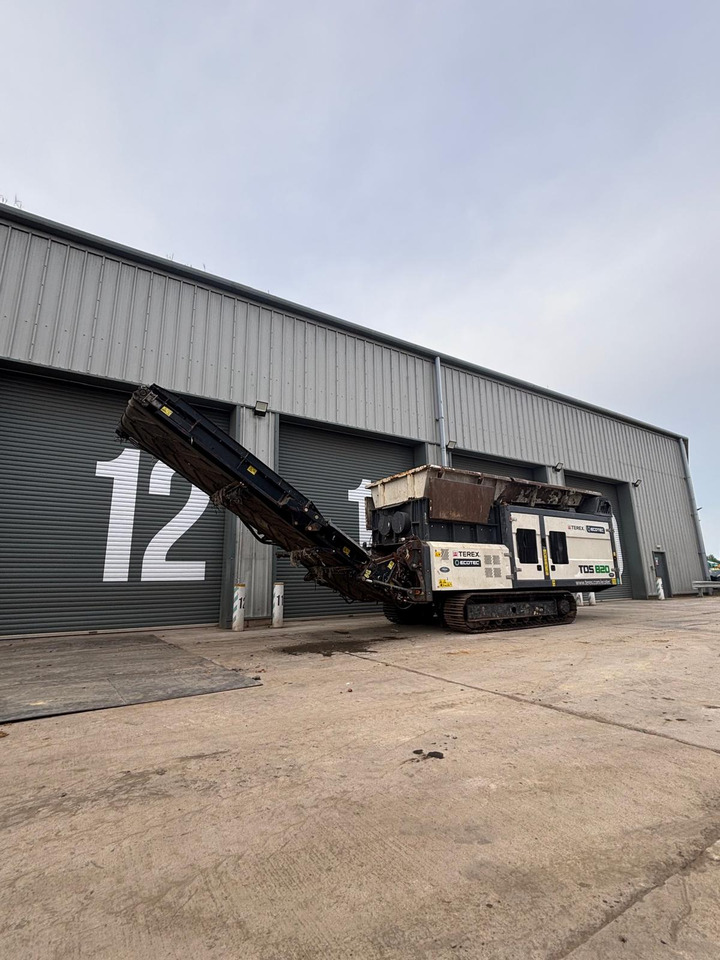 Terex TDS820 - Ipari aprítógép: 1 kép. Terex TDS820 - Ipari aprítógép: 1 kép.