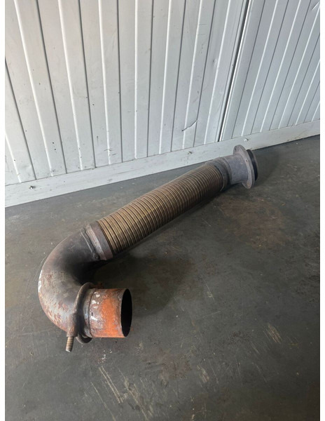 Liebherr A904 Li/A904C Li/R904/R904C - Kipufogócső: 2 kép. Liebherr A904 Li/A904C Li/R904/R904C - Kipufogócső: 2 kép.