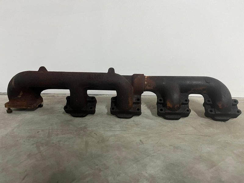 Liebherr A974 / P974 / R942 / R944 / R974 - A 974 / P 974 / R 942 / R 944 / R 974 - Motor és alkatrészek: 1 kép. Liebherr A974 / P974 / R942 / R944 / R974 - A 974 / P 974 / R 942 / R 944 / R 974 - Motor és alkatrészek: 1 kép.