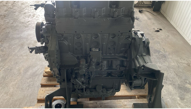 Liebherr D834 A7 - Motor: 1 kép. Liebherr D834 A7 - Motor: 1 kép.