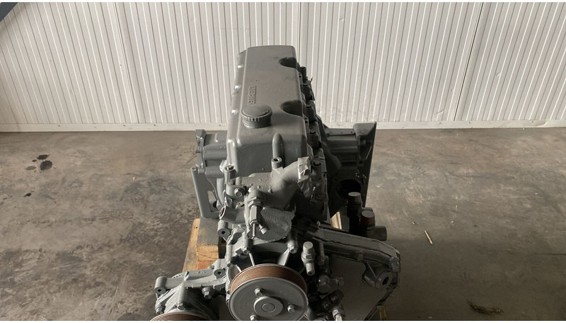 Liebherr D834 A7 - Motor: 2 kép. Liebherr D834 A7 - Motor: 2 kép.