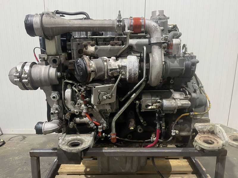 Liebherr D934 A7 04 10140340 - Motor: 1 kép. Liebherr D934 A7 04 10140340 - Motor: 1 kép.