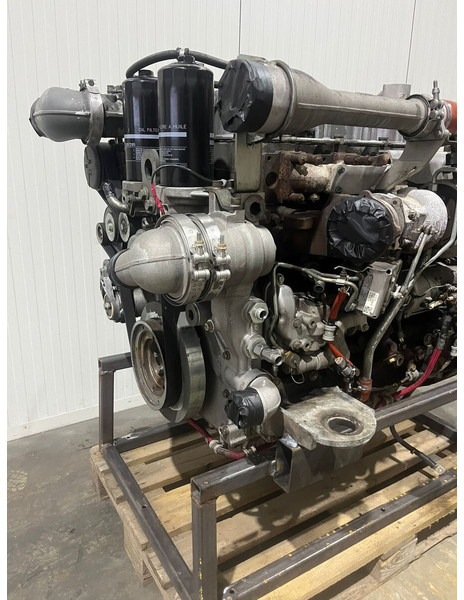 Liebherr D934 A7 04 10140340 - Motor: 2 kép. Liebherr D934 A7 04 10140340 - Motor: 2 kép.