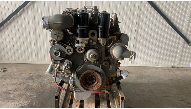 Liebherr D934 A7-04 - Motor: 2 kép. Liebherr D934 A7-04 - Motor: 2 kép.
