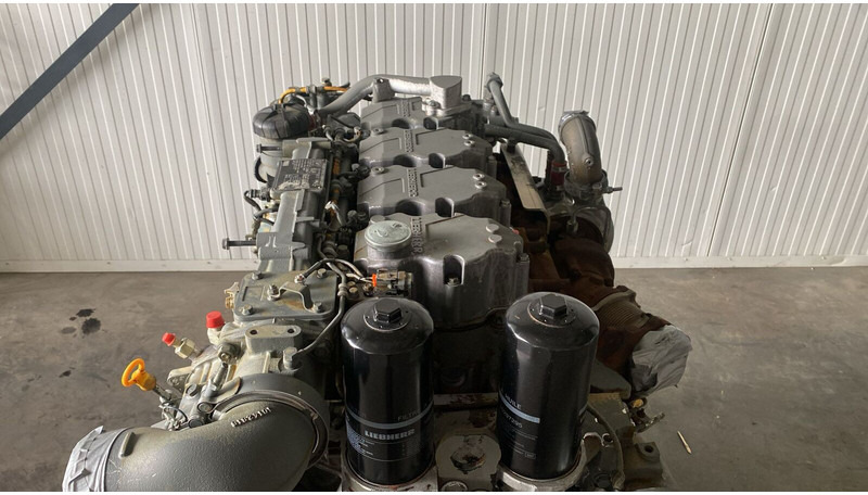 Liebherr D934 A7-04 - Motor: 1 kép. Liebherr D934 A7-04 - Motor: 1 kép.