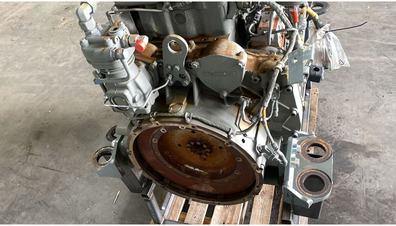 Liebherr D936 A7-04 - Motor: 1 kép. Liebherr D936 A7-04 - Motor: 1 kép.