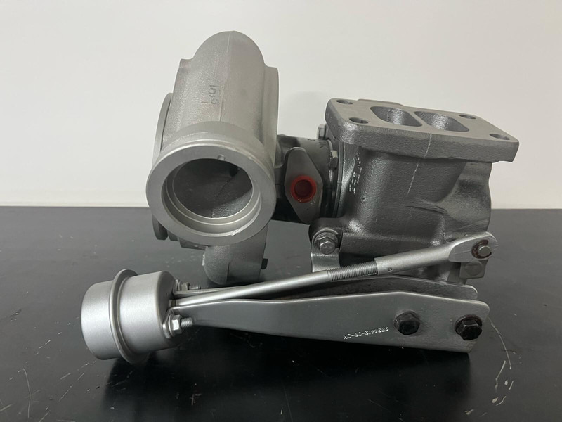 Liebherr LH60, R946, R950 - Turbó: 2 kép. Liebherr LH60, R946, R950 - Turbó: 2 kép.