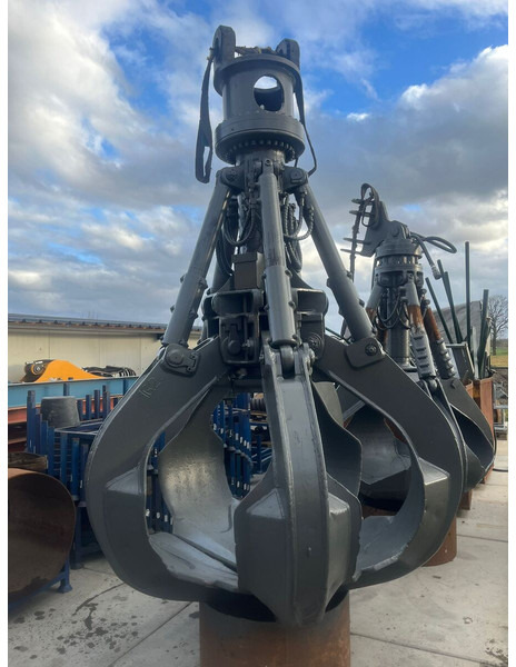 Liebherr Liebherr Poliep Grijper Greifer Poliepgrijper polyp grapple GM - Polip kanál - Építőipari gépek: 1 kép. Liebherr Liebherr Poliep Grijper Greifer Poliepgrijper polyp grapple GM - Polip kanál - Építőipari gépek: 1 kép.