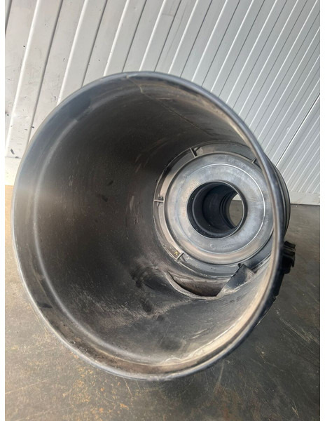 Liebherr R904 / A904C Li / A904 Li / A900C Li / A900C / R900C Li / R904C / R900C Li - Légbeszívó rendszer: 3 kép. Liebherr R904 / A904C Li / A904 Li / A900C Li / A900C / R900C Li / R904C / R900C Li - Légbeszívó rendszer: 3 kép.