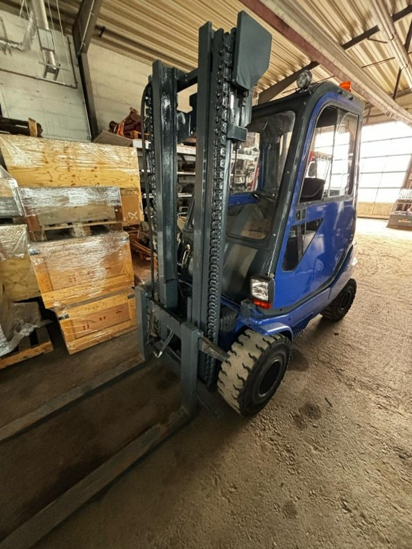 LINDE H30D - Dízel targonca: 1 kép. LINDE H30D - Dízel targonca: 1 kép.