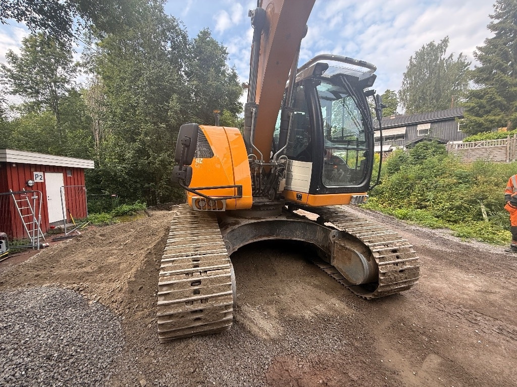 Liebherr R920 Compact LC - Lánctalpas kotró: 5 kép. Liebherr R920 Compact LC - Lánctalpas kotró: 5 kép.
