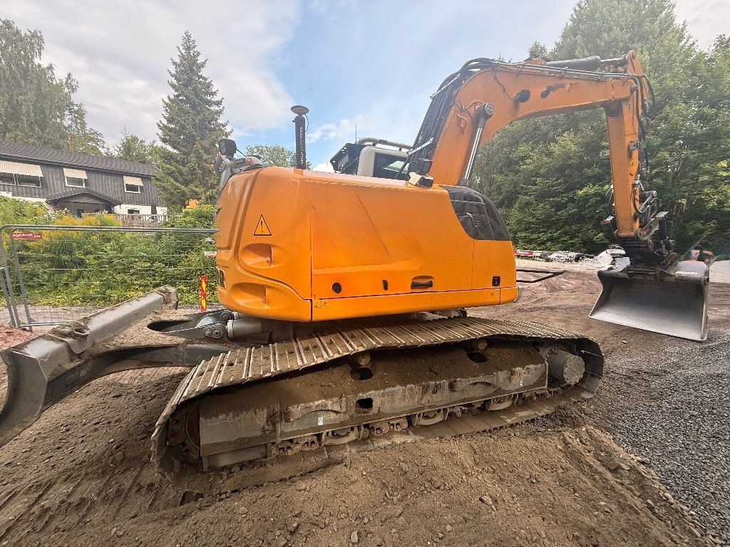Liebherr R920 Compact LC - Lánctalpas kotró: 4 kép. Liebherr R920 Compact LC - Lánctalpas kotró: 4 kép.