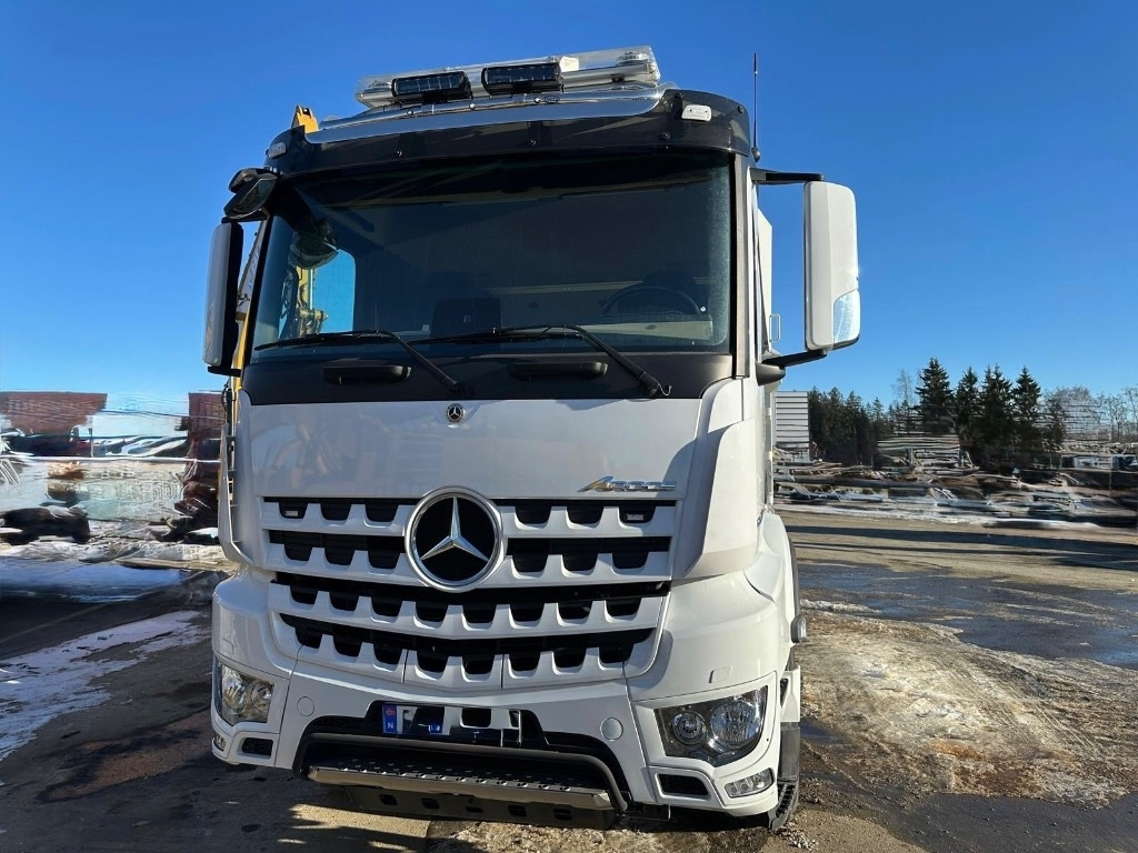 Mercedes-Benz Arocs 2658 - Billenőplatós teherautó: 2 kép. Mercedes-Benz Arocs 2658 - Billenőplatós teherautó: 2 kép.