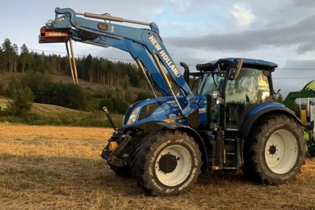 New Holland T6.180 DC - Traktor: 3 kép. New Holland T6.180 DC - Traktor: 3 kép.