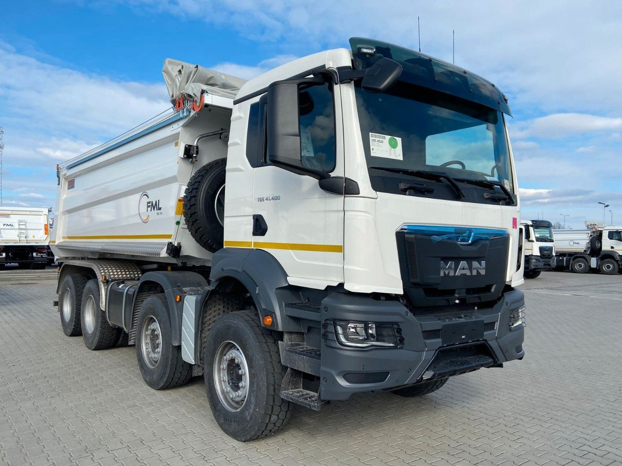 MAN TGS 41.400 8x4 EURO2 AUTOMAT TIPPER CR. SYSTEM - Billenőplatós teherautó: 1 kép. MAN TGS 41.400 8x4 EURO2 AUTOMAT TIPPER CR. SYSTEM - Billenőplatós teherautó: 1 kép.