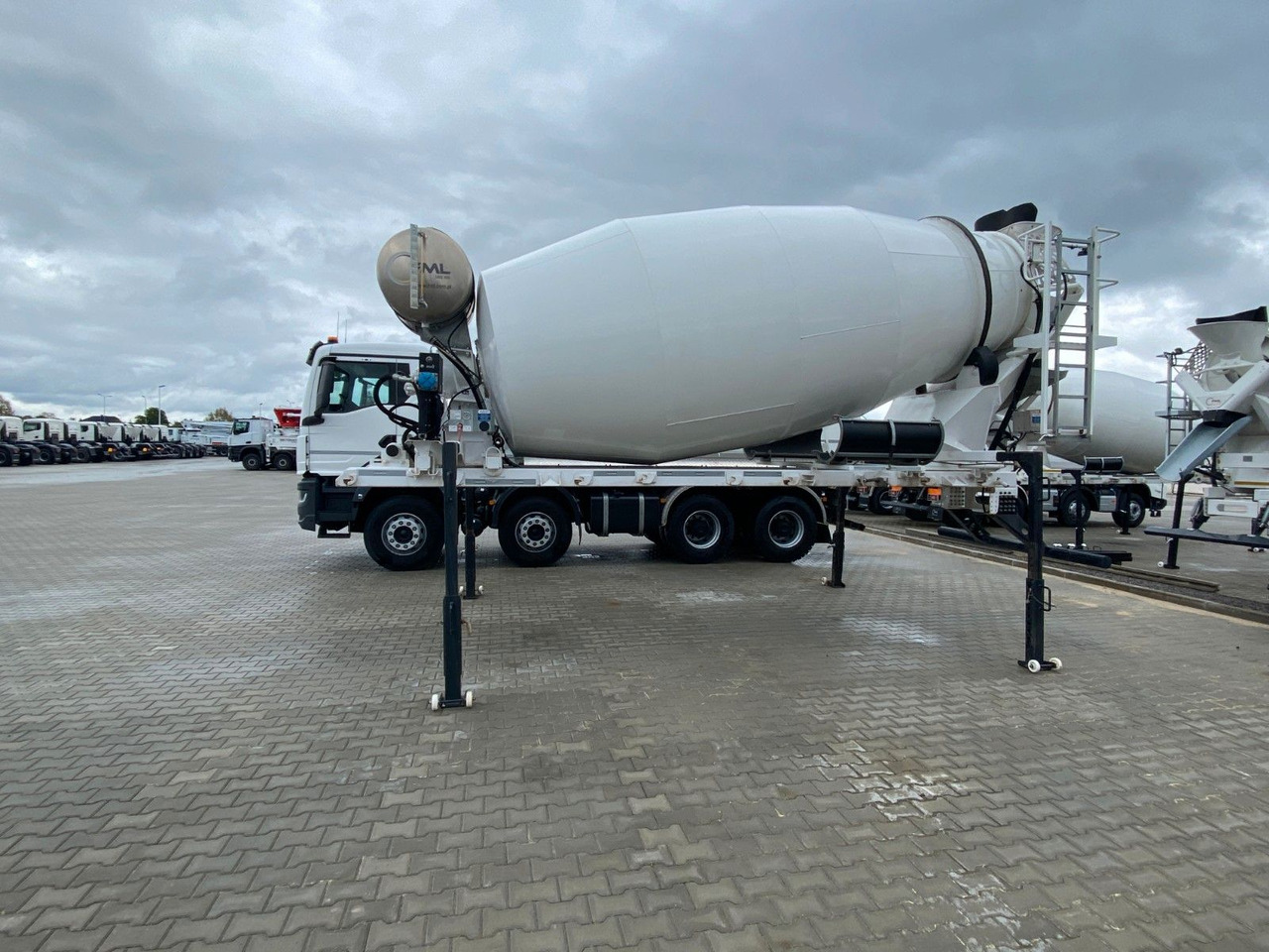 MAN TGS 41.430 WECHSELSYSTEM Vorführwagen - Betonmixer: 5 kép. MAN TGS 41.430 WECHSELSYSTEM Vorführwagen - Betonmixer: 5 kép.