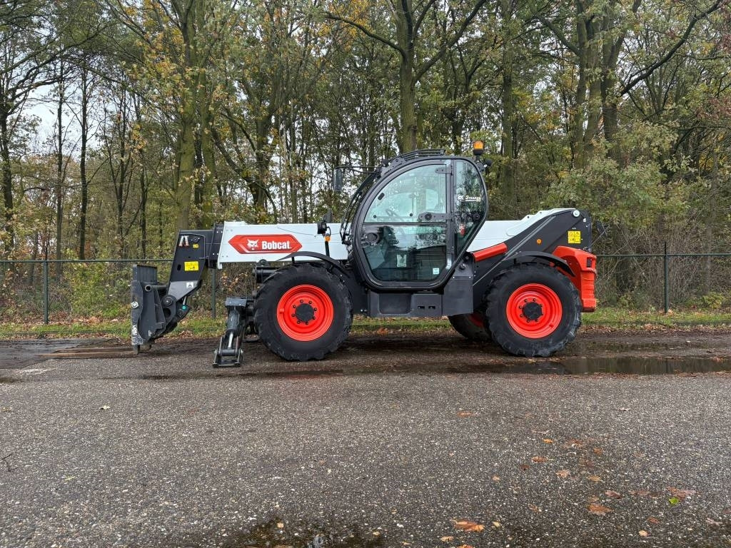 Bobcat T 41.140 SLP (not JCB 540-140) - Teleszkópos rakodó: 2 kép. Bobcat T 41.140 SLP (not JCB 540-140) - Teleszkópos rakodó: 2 kép.