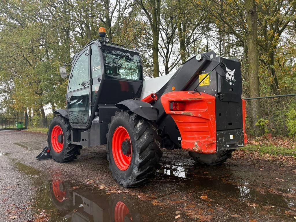 Bobcat T 41.140 SLP (not JCB 540-140) - Teleszkópos rakodó: 3 kép. Bobcat T 41.140 SLP (not JCB 540-140) - Teleszkópos rakodó: 3 kép.