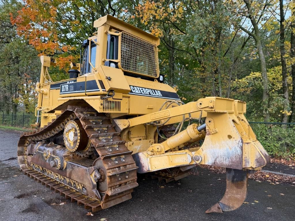 CAT D7R XR CE / LOW HOURS / TOP CONDITION - Buldózer: 4 kép. CAT D7R XR CE / LOW HOURS / TOP CONDITION - Buldózer: 4 kép.