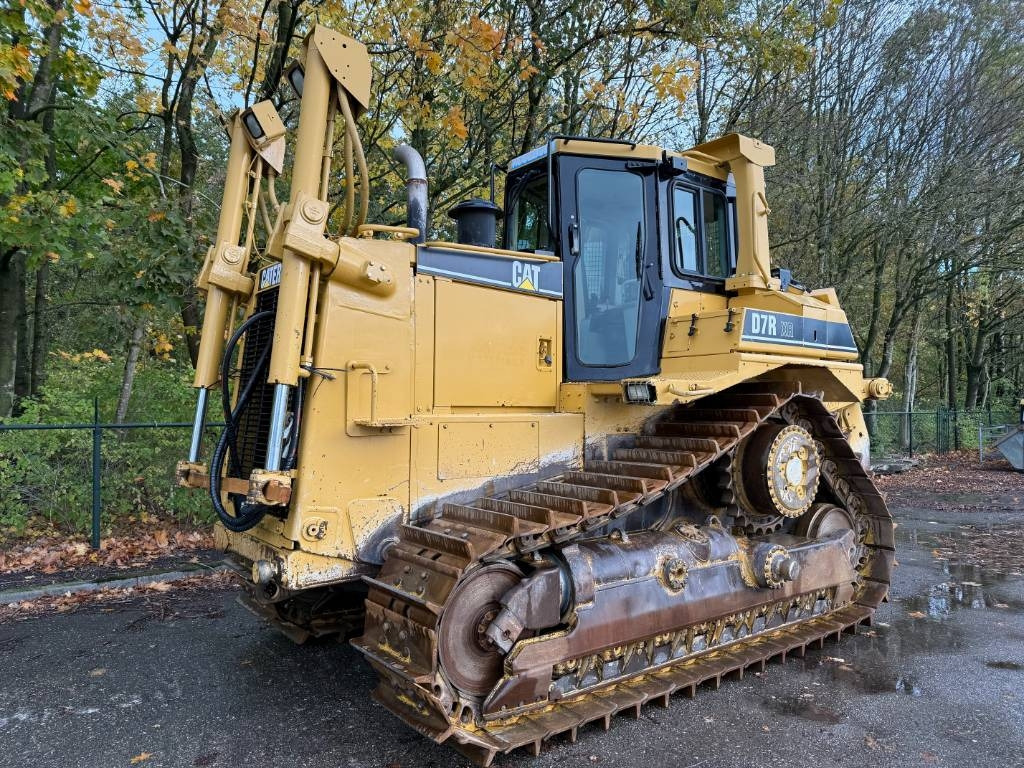 CAT D7R XR CE / LOW HOURS / TOP CONDITION - Buldózer: 1 kép. CAT D7R XR CE / LOW HOURS / TOP CONDITION - Buldózer: 1 kép.