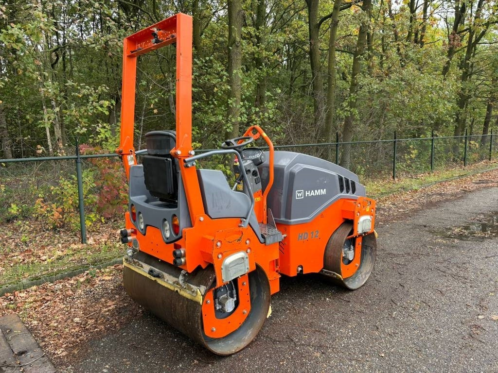 Hamm HD 12 VV - Úthenger: 4 kép. Hamm HD 12 VV - Úthenger: 4 kép.