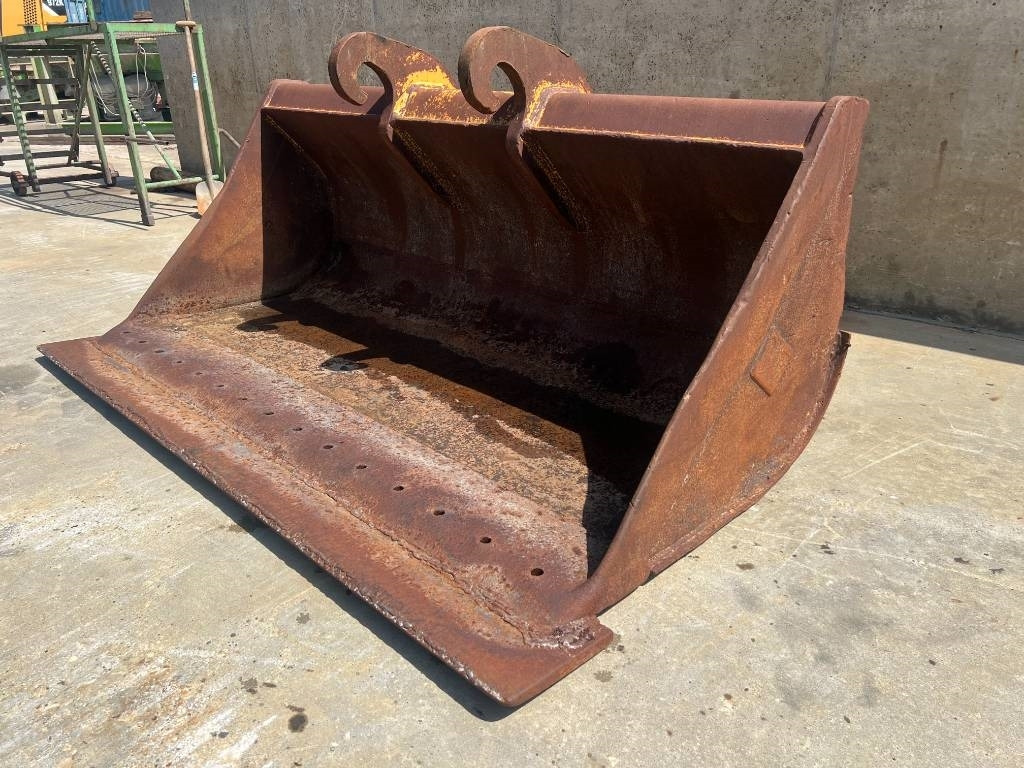 Verachtert CW45S Ditch cleaning bucket - Kanál - Építőipari gépek: 3 kép. Verachtert CW45S Ditch cleaning bucket - Kanál - Építőipari gépek: 3 kép.