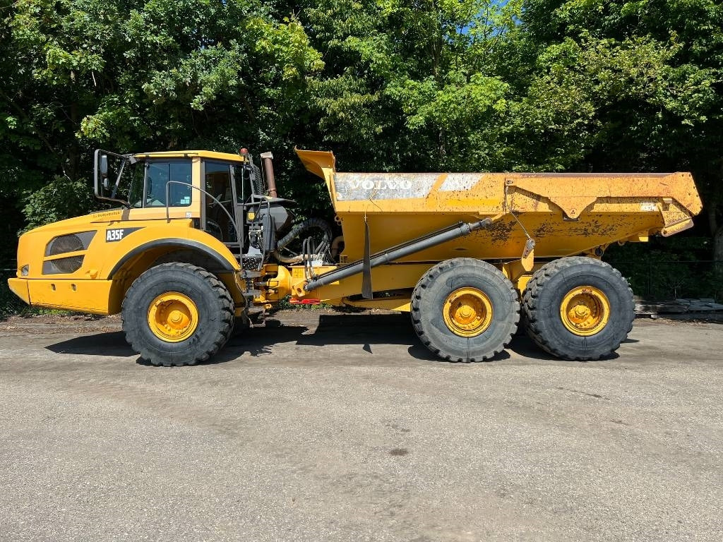 Volvo A 35 F - Csuklós dömper: 2 kép. Volvo A 35 F - Csuklós dömper: 2 kép.