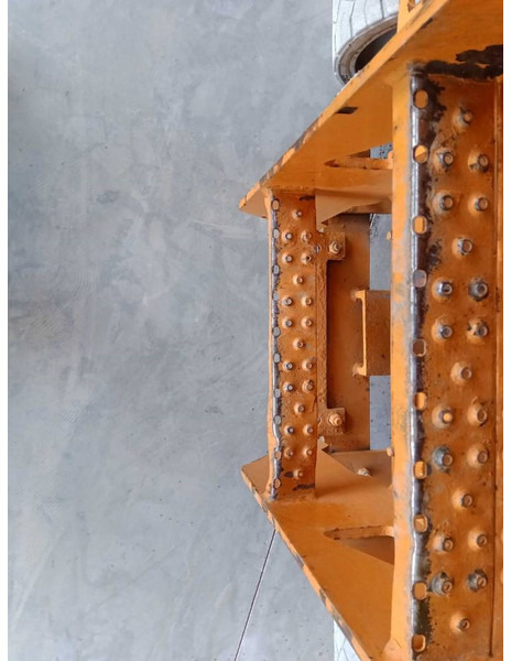 Genie GS 2646 - Ollós emelő: 5 kép. Genie GS 2646 - Ollós emelő: 5 kép.