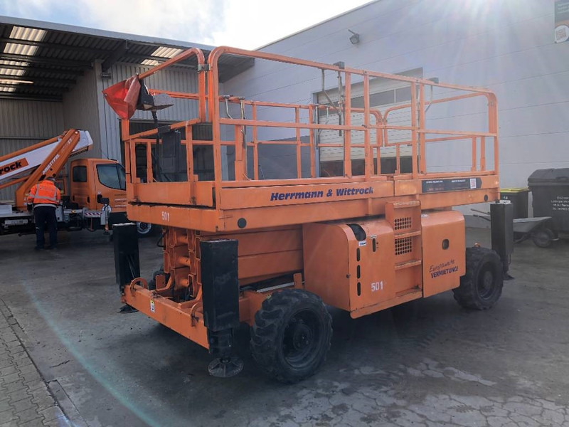 Haulotte H 12 SX - Ollós emelő: 1 kép. Haulotte H 12 SX - Ollós emelő: 1 kép.