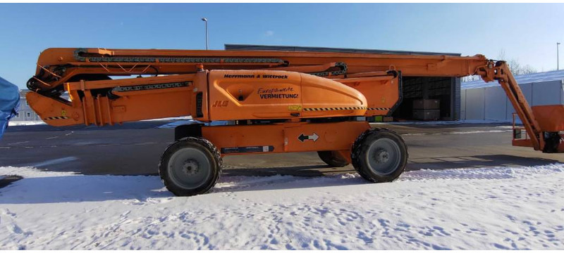 JLG 1350 AJP - Személyemelő: 2 kép. JLG 1350 AJP - Személyemelő: 2 kép.