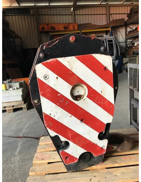 Liebherr 30t. Hook block 1-sheave 23mm - Rakodódaru - Építőipari gépek: 2 kép. Liebherr 30t. Hook block 1-sheave 23mm - Rakodódaru - Építőipari gépek: 2 kép.