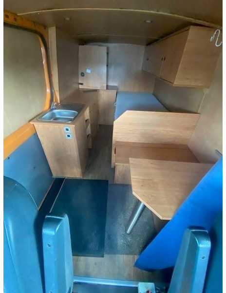 Dobozos kisteherautó Mercedes-Benz Sprinter 313CDI - BF3-Fahrzeug: 11 kép.