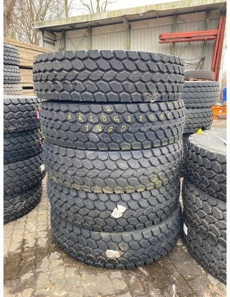 REIFEN Kran Tyres crane - Rakodódaru - Építőipari gépek: 3 kép. REIFEN Kran Tyres crane - Rakodódaru - Építőipari gépek: 3 kép.