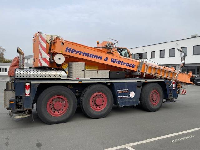 Terex Demag AC 40-1 - Terepjáró autódaru: 3 kép. Terex Demag AC 40-1 - Terepjáró autódaru: 3 kép.