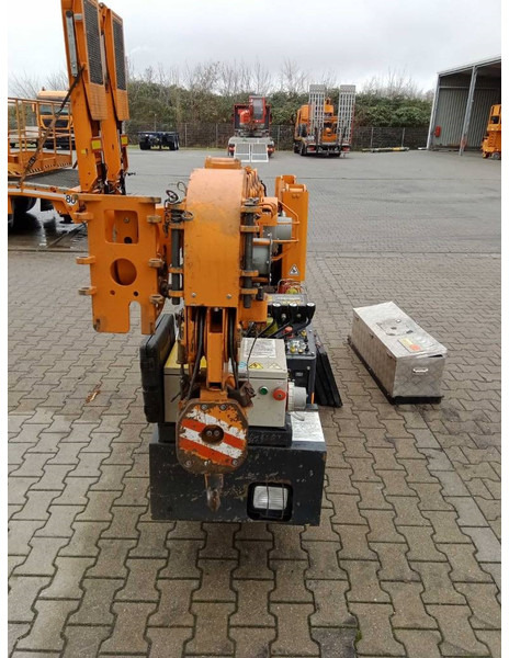 UNIC B-350 1 - Mini daru: 4 kép. UNIC B-350 1 - Mini daru: 4 kép.