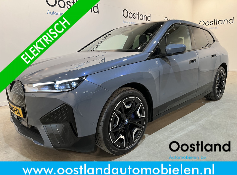 BMW iX xDrive40 High Executive 77 kWh / Luchtvering / Pano / Harman Kardon / Trekhaak / Sportpakket / 27.750 KM !! - Terepjáró/ SUV: 1 kép. BMW iX xDrive40 High Executive 77 kWh / Luchtvering / Pano / Harman Kardon / Trekhaak / Sportpakket / 27.750 KM !! - Terepjáró/ SUV: 1 kép.