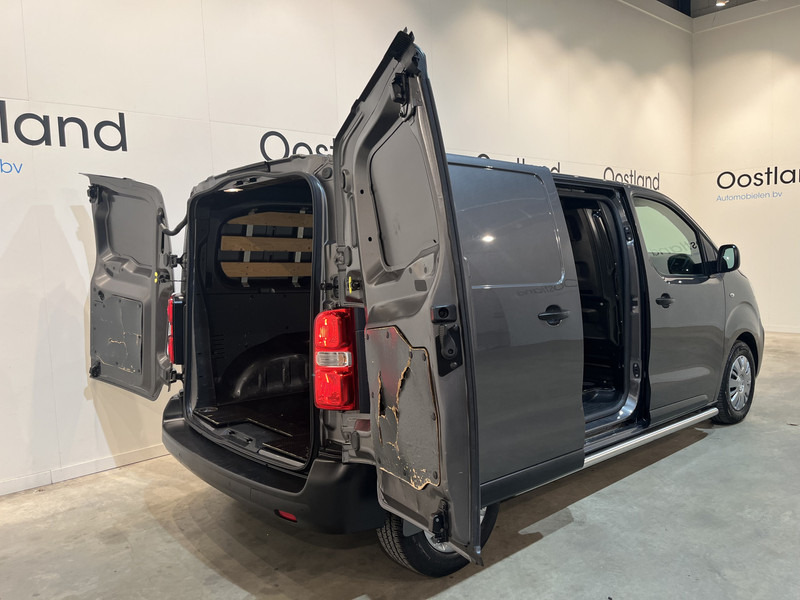 Citroën Jumpy 2.0 BlueHDI L2 120 PK / Euro 6 / Airco / Cruise Control / CarPlay / PDC / Navigatie / 3-Zits - Kis furgon: 4 kép. Citroën Jumpy 2.0 BlueHDI L2 120 PK / Euro 6 / Airco / Cruise Control / CarPlay / PDC / Navigatie / 3-Zits - Kis furgon: 4 kép.