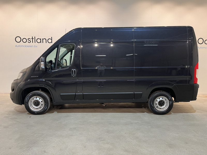 Fiat Ducato 2.3 MultiJet L2H2 120 PK / Euro 6 / Airco / Camera / Cruise Control / Trekhaak / Navigatie / 3-Zits / 72.600 KM !! - Kis furgon: 2 kép. Fiat Ducato 2.3 MultiJet L2H2 120 PK / Euro 6 / Airco / Camera / Cruise Control / Trekhaak / Navigatie / 3-Zits / 72.600 KM !! - Kis furgon: 2 kép.