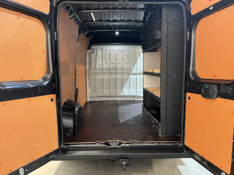 Fiat Ducato 2.3 MultiJet L2H2 120 PK / Euro 6 / Airco / Camera / Cruise Control / Trekhaak / Navigatie / 3-Zits / 72.600 KM !! - Kis furgon: 5 kép. Fiat Ducato 2.3 MultiJet L2H2 120 PK / Euro 6 / Airco / Camera / Cruise Control / Trekhaak / Navigatie / 3-Zits / 72.600 KM !! - Kis furgon: 5 kép.